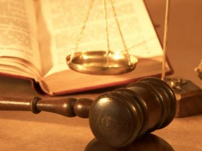 Πάτρα: Δικηγόρος έταζε θέσεις εργασίας με το… αζημίωτο