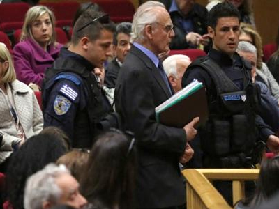 Απέχει από τη δίκη ο Άκης Τσοχατζόπουλος