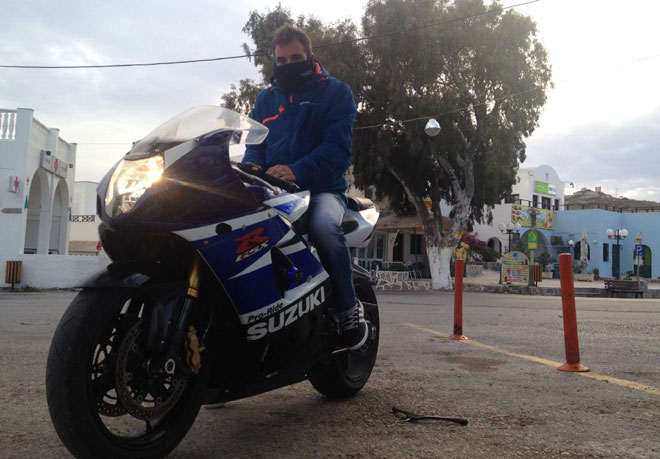 O Μανώλης Ξαγοράκης δίνει μάχη για τη ζωή του στο ΚΑΤ