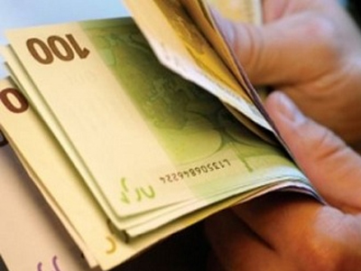 Δώρο Πάσχα: Τι ισχύει-Ποιοι το δικαιούνται