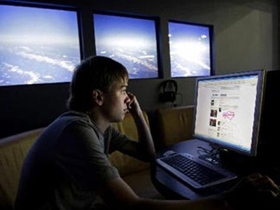 Έντονη ανησυχία για την εξάρτηση εφήβων στο Διαδίκτυο