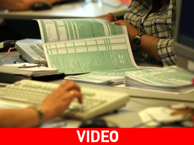 Λουκέτο στις εφορίες Μακρακώμης και Δομοκού