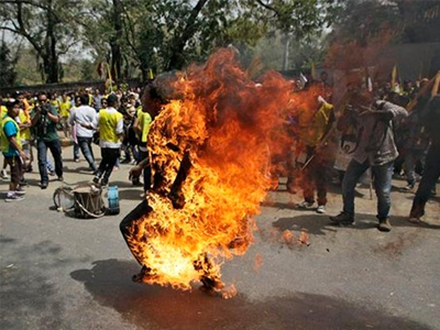Τέταρτη αυτοπυρπόληση Θιβετιανού σε μία εβδομάδα
