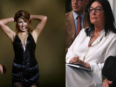 Παρέα στην πανσέληνο Παπαρίζου – Νάνα Μούσχουρη!