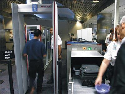 Βαυαρός ΥΠΕΣ: «Να μην μπαίνουν στη Γερμανία όσοι έρχονται από Ελλάδα»!