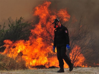 Σύλληψη δύο ατόμων με την κατηγορία του εμπρησμού στην Κόρινθο
