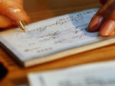 «Έκρηξη» των ακάλυπτων επιταγών