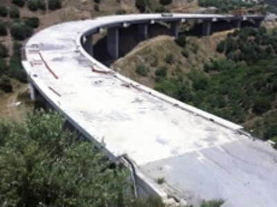 Ξέμειναν από… υλικά τα έργα στην Ανατολική Κρήτη