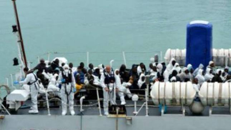 Λιβύη: Διάσωση 1.000 περίπου μεταναστών που ταξίδευαν στην Ιταλία