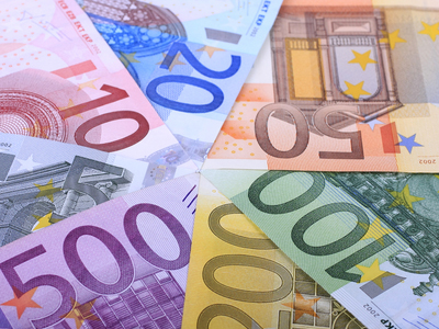 Το ευρώ «βλέπει» τα 1,3400 δολάρια