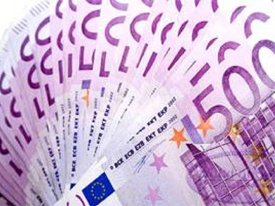 Η Ε.Ε. εξετάζει την επίσπευση της ενίσχυσης του ESM