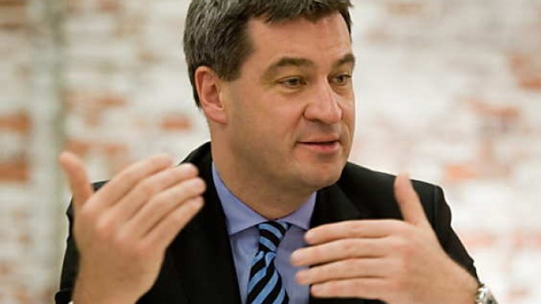 Σέντερ: Πραγματική κρίση στον κυβερνητικό συνασπισμό λόγω προσφυγικού