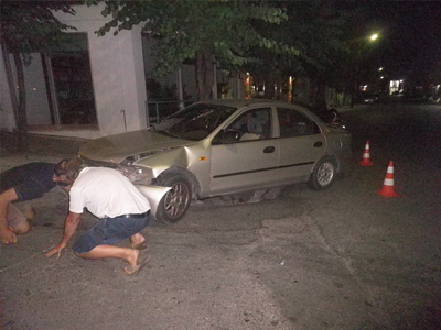 Αγρίνιο: Ι.Χ. «καρφώθηκε» σε μάντρα