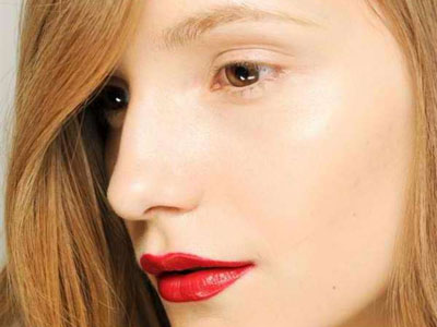 Το look από την πασαρέλα του Guy Laroche