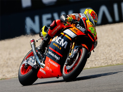 Χόρευε στη βροχή ο Εσπαργκάρο