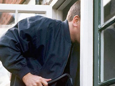 Συνελήφθησαν για διαρρήξεις σχολικών κτιρίων