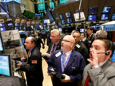 Η Αμερική ρίχνει τα διεθνή χρηματιστήρια