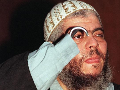 Μ. Βρετανία: Εκδόθηκε στις ΗΠΑ ο ριζοσπάστης ισλαμιστής κληρικός Αμπού Χάμζα