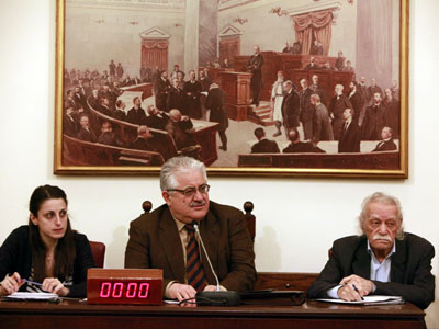 Αποχώρησε ο Γλέζος από την επιτροπή για τις γερμανικές αποζημιώσεις