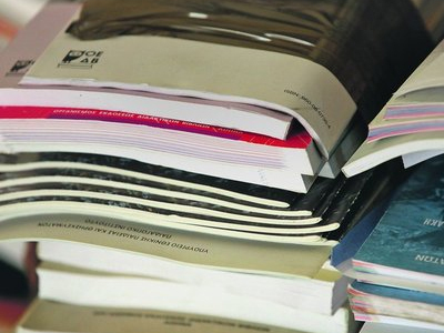 Δύο συλλήψεις για παράνομη αναπαραγωγή και πώληση βιβλίων