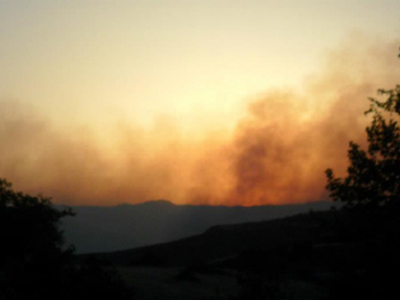 Περιορίζεται η πυρκαγιά στην Καλαμπάκα