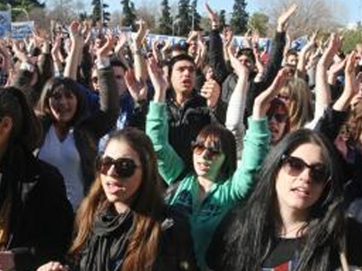 Θεσσαλονίκη: Κινητοποίηση σπουδαστών στον σιδηροδρομικό σταθμό