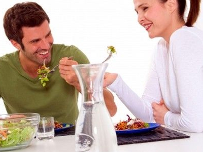 Τα πολλά γεύματα επιταχύνουν τον μεταβολισμό;