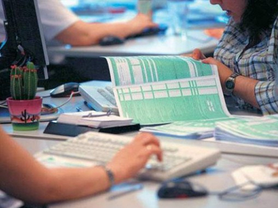 Εκπνέει η προθεσμία υποβολής φορολογικών δηλώσεων