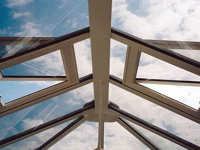 «Έξυπνο» παράθυρο παράγει ηλεκτρική ενέργεια