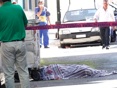 Εντοπίστηκε απανθρακωμένο πτώμα στο Μενίδι