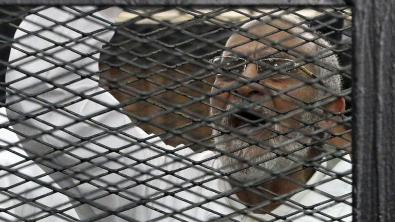 Αίγυπτος: Ισόβια στον ηγέτη της Μουσουλμανικής Αδελφότητας