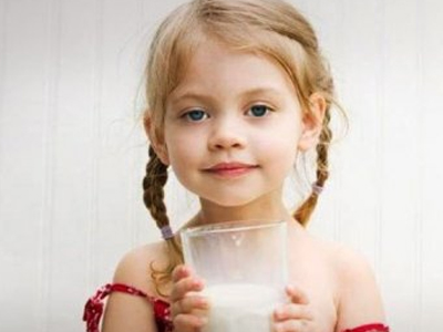 «Ένα ποτήρι γάλα για κάθε παιδί!»