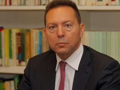 Στουρνάρας: «Δεν μπορούμε να λέμε “κανένα μέτρο”»