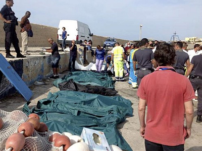 Ο ιταλικός Τύπος καταδικάζει τη «σφαγή» στη Λαμπεντούζα Ο ιταλικός Τύπος καταδικάζει τη «σφαγή» στη Λαμπεντούζα