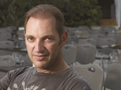 «Στα ίδια μέρη η ζωή μου όλη»