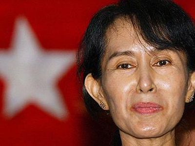 Ανέστειλε την προεκλογική της εκστρατεία για λόγους υγείας