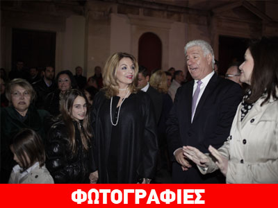 Στην περιφορά του Επιταφίου των Καθολικών η Γκερέκου