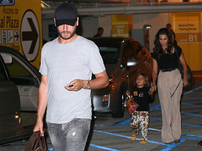 Τίνος είναι βρε γυναίκα το παιδί;