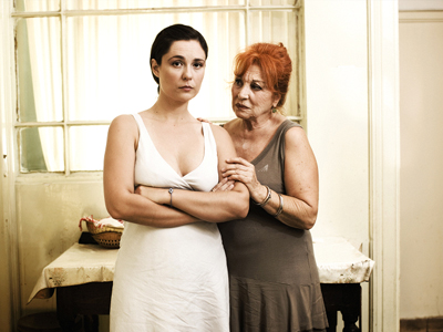 «Δύο γυναίκες χορεύουν»