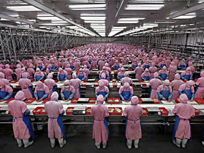 Δεν εμπιστεύονται τις κυβερνήσεις τους οι εργαζόμενοι σε 14 βιομηχανικές χώρες