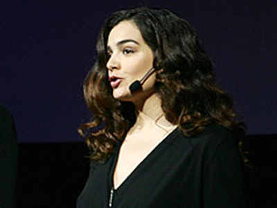 Θα έκανε πλαστική;