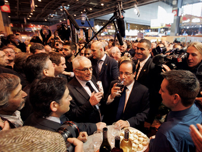 Αρνούνται τη διακοπή της προεκλογικής εκστρατείας Ολάντ – Μπαϊρού