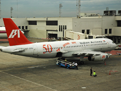 Επιδημία «γρίπης» καθηλώνει τα αεροσκάφη στην Ινδία