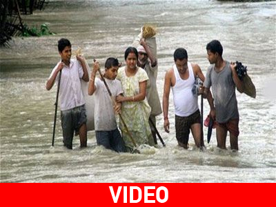 Τουλάχιστον 65 νεκροί από κατολισθήσεις και πλημμύρες