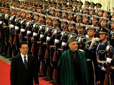 Επιστρέφει στο Αφγανιστάν ο Καρζάι