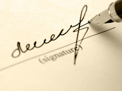 Μαζεύουν υπογραφές για το Μνημόνιο