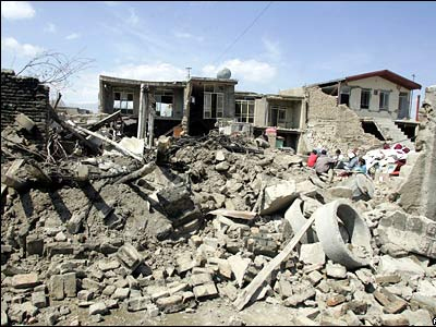 Αυξάνονται οι νεκροί από τους σεισμούς στο Ιράν