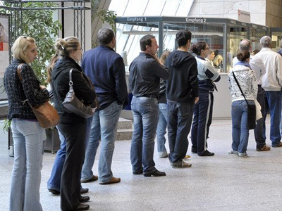 Γερμανία: Αιφνιδιαστική άνοδος της ανεργίας