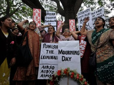 Ινδία: Ο πατέρας της άτυχης φοιτήτριας ζητεί αλλαγή της νομοθεσίας