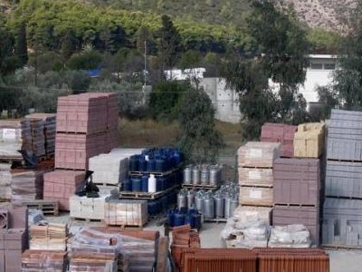 Μειώθηκαν οι τιμές των οικοδομικών υλικών